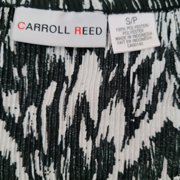 Carol Reed Small Blouse - Picture 2 of 5